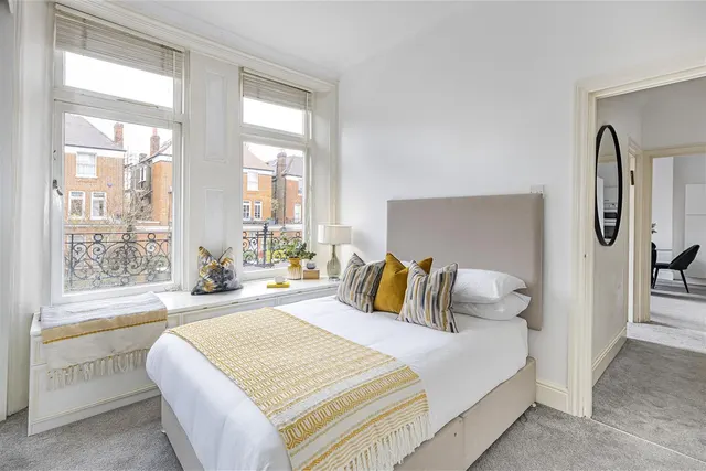 Photo 3 — Canfield Gardens, South Hampstead, London NW6 3DY