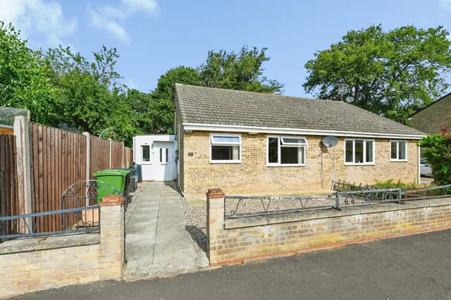 Hadley Crescent, Heacham, King's Lynn, photo 1