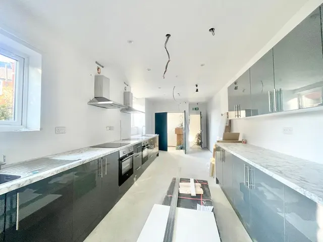 Victoria Park Road, Leicester, LE2, photo 1