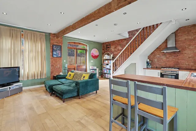 James Street, Blaby, LE8, photo 1