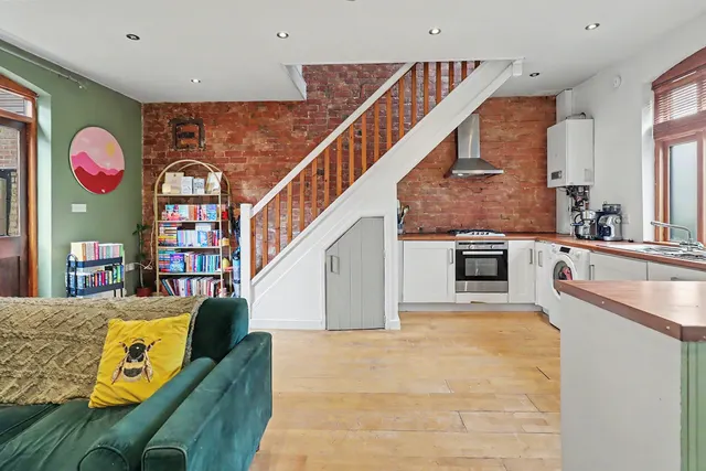 James Street, Blaby, LE8, photo 3