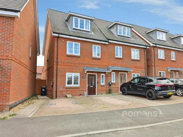 Repton Crescent, Earley, RG6, photo 1