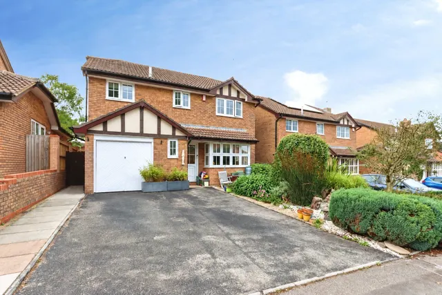 Pilsdon Drive, Canford Heath, BH17, photo 1