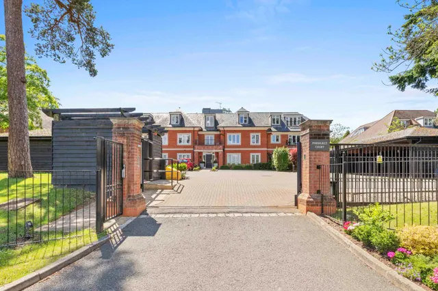 Station Road, Beaconsfield, HP9, photo 1