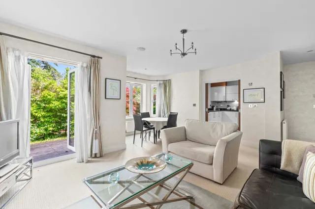 Station Road, Beaconsfield, HP9, photo 3