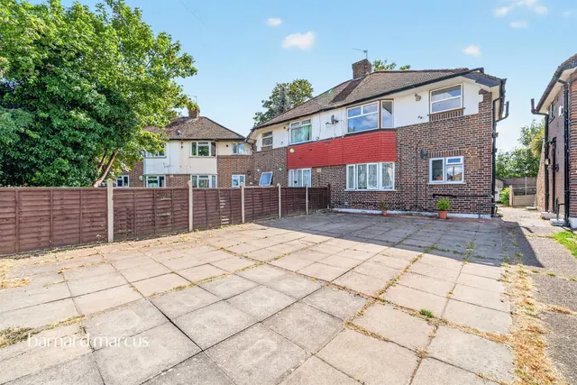Elmcroft Close, Feltham, photo 1