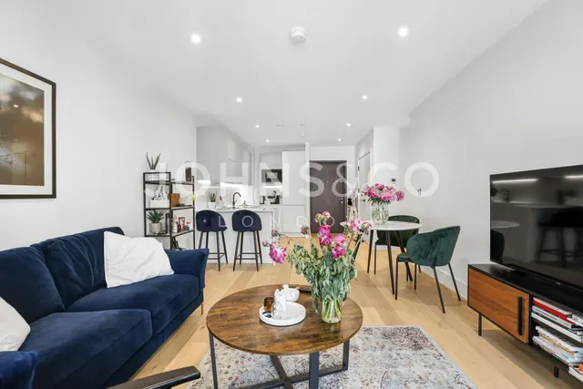 Verdo, Kew Bridge, TW8, photo 1
