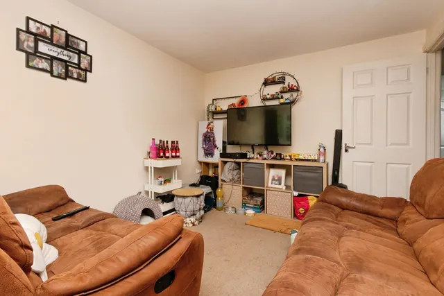 Millard Close, Basingstoke, RG21, photo 3