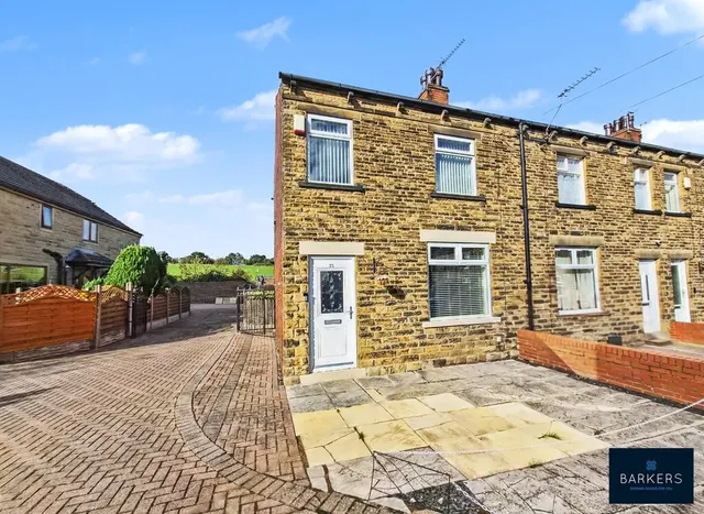 Welwyn Avenue, Batley WF17 8DU, photo 1