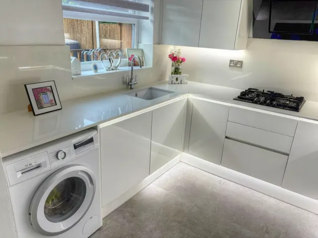 Photo 3 — Letcombe Close, Leigh