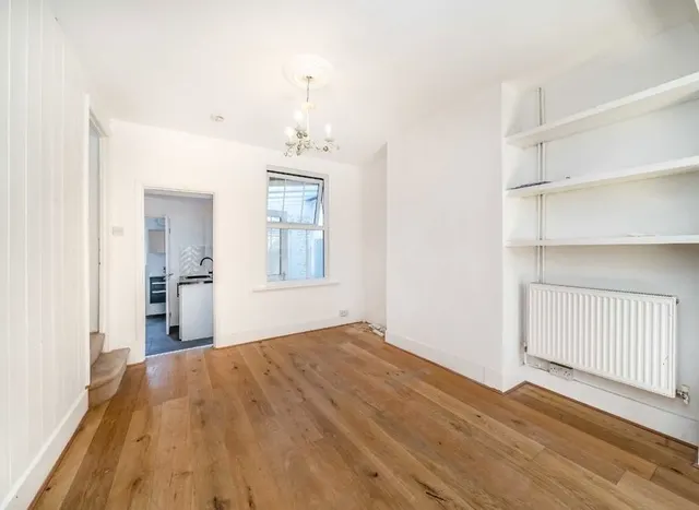 Photo 3 — Morley Avenue, Wood Green, N22