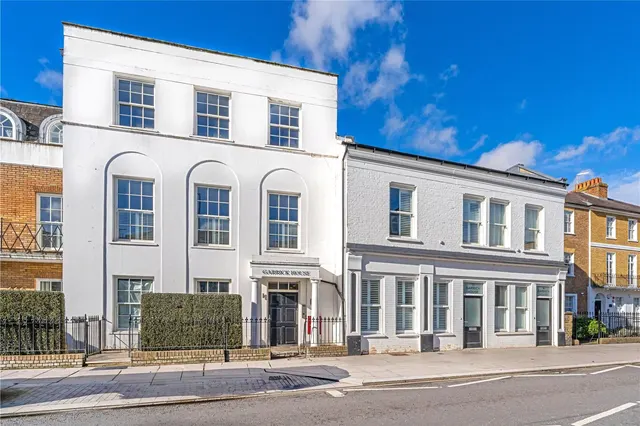 High Street, Hampton Hill, TW12 1BZ, photo 1