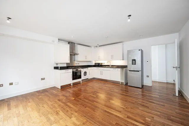 Flat 1, 38-39 Hoxton Square, London, photo 1