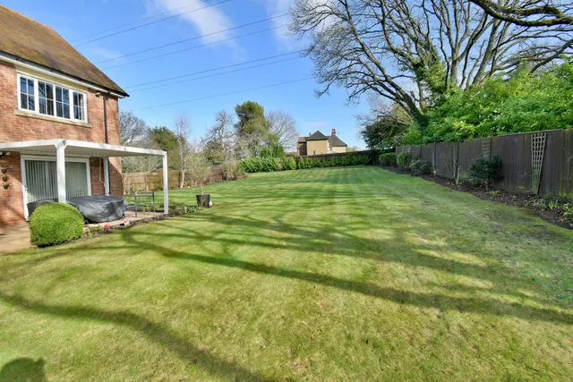 The Oaks, BH22, photo 2