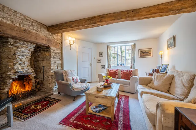 The Square, Aynho, OX17, photo 1