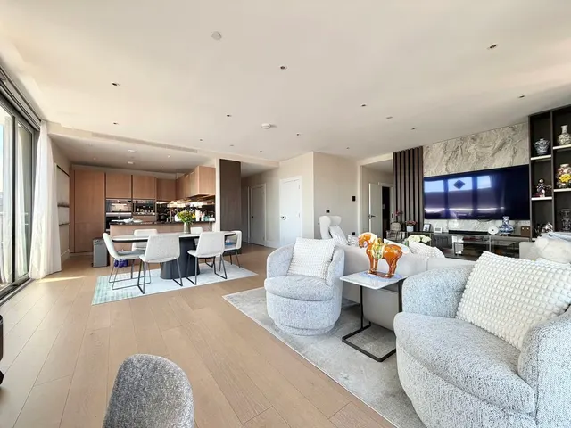 Photo 3 — Palmer Road, London SW11 4FP