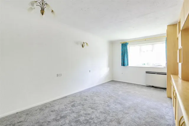 Furzehill Road, Borehamwood, WD6, photo 2
