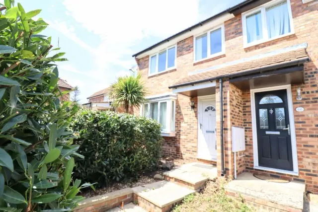 Sandown Court, Bletchley, Milton Keynes, Buckinghamshire, MK3 5LZ, photo 1