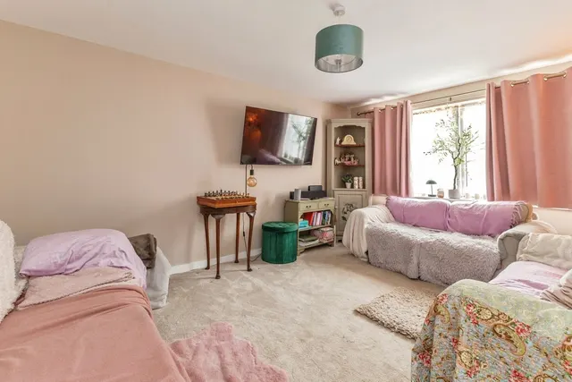 Photo 2 — Sybilla Grove, Yarm, Durham, TS15