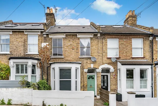 Avondale Rise, London, photo 1