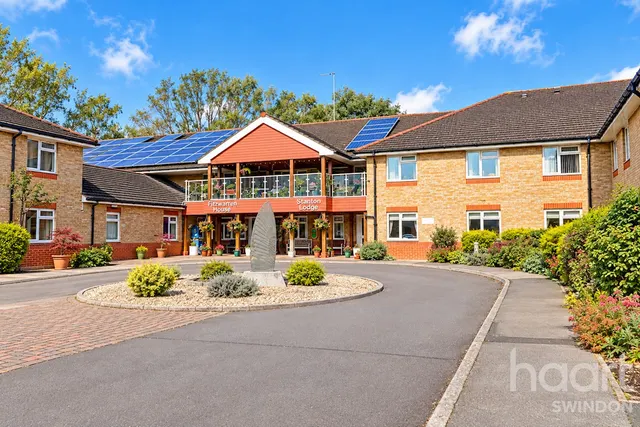 Kingsdown Road, Swindon, SN3, photo 1