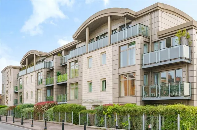 Lower Queens Road, Buckhurst Hill, IG9, photo 1
