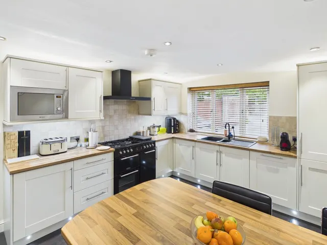 Norfolk Drive, Helmshore, BB4, photo 3
