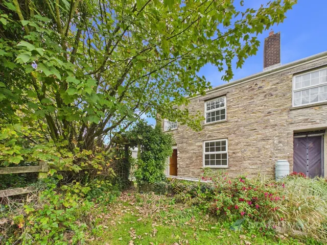 St. Newlyn East, TR8, photo 1