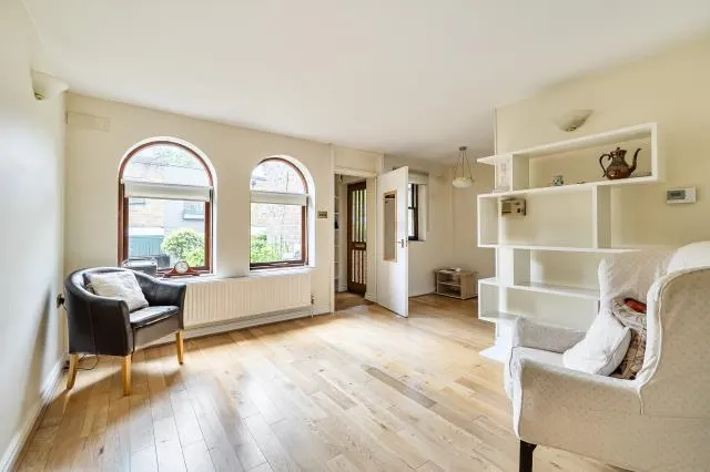 St. Johns Wood Road, London, NW8, photo 3