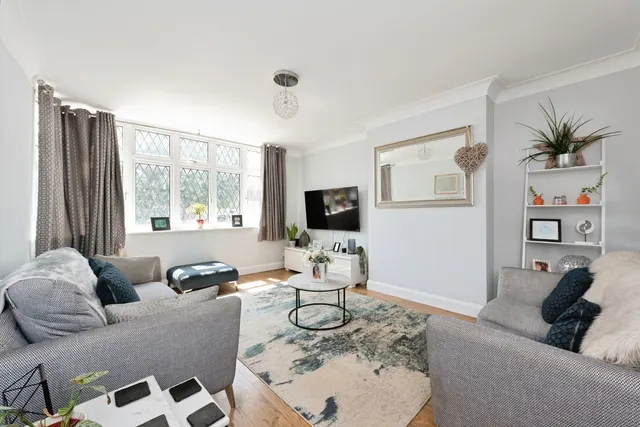 Church Road, Worcester Park, KT4, photo 2