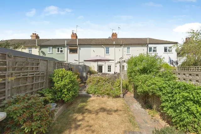 Henwood Green Road, Pembury, TN2, photo 1