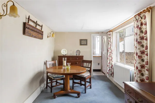 Meadow Road, London, SW8, photo 3