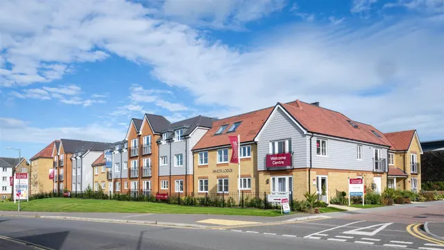Photo 2 — Nash Road, Westwood Cross, Margate, Kent, CT9 4LD