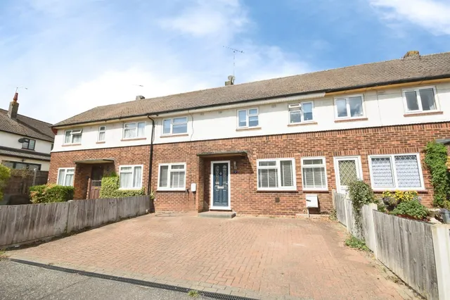 Carisbrook Road, Pilgrims Hatch, CM15, photo 1