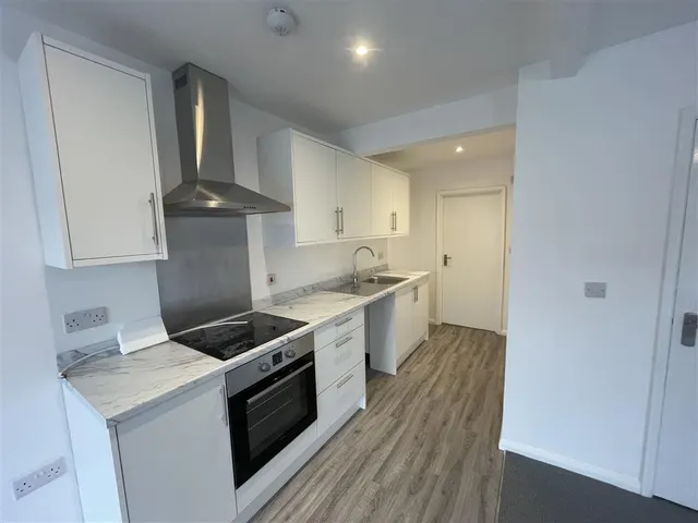 Victoria Street, Burton, DE14, photo 1