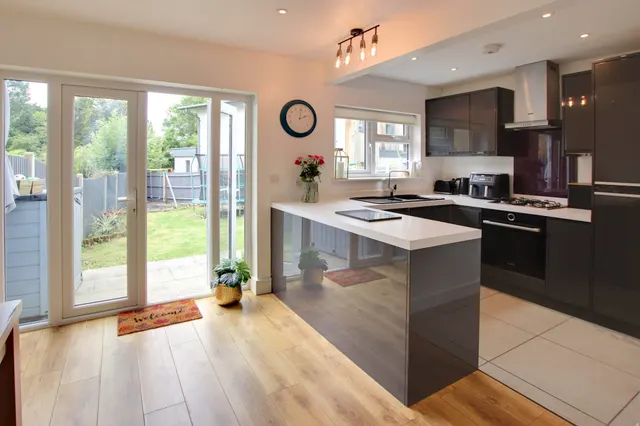 Photo 2 — Verdayne Avenue, Croydon, Croydon, CR0 8TW