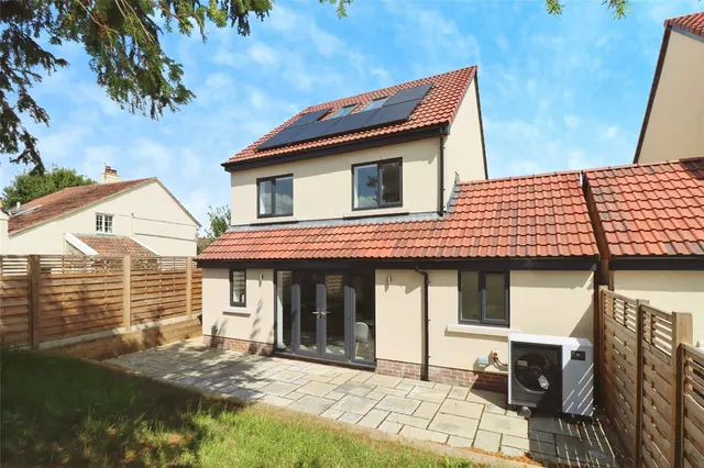 The Common, Patchway, Bristols On, Gloucestershire, BS34, photo 1