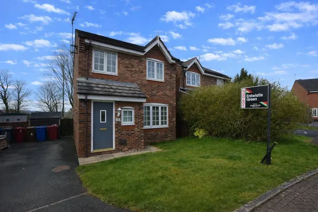 Wagstaffe Close, Fernhurst Farm, BB2, photo 1