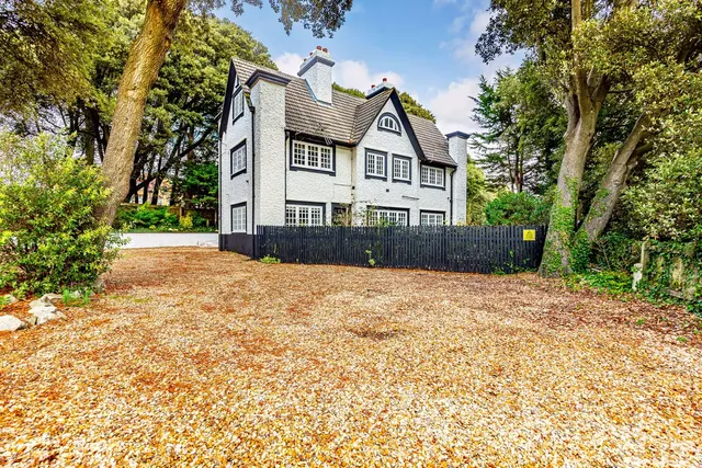 St. Catherines Road, Briar Patch, BH6, photo 1