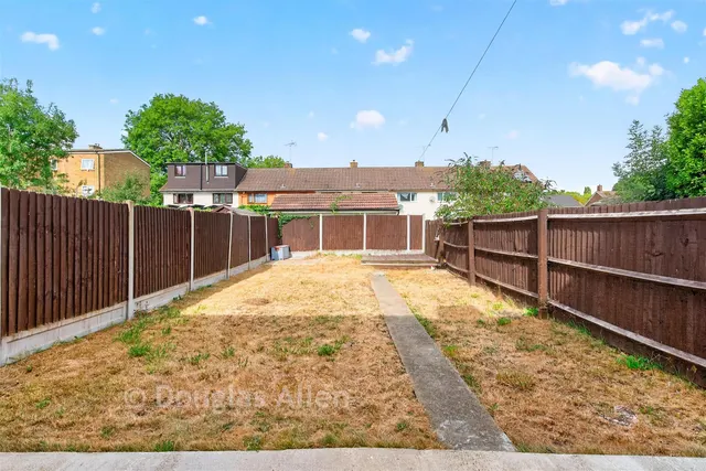 Norwood End, Basildon, SS14, photo 2