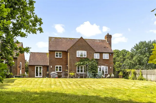Lodge Green, Burton Park, GU28, photo 1