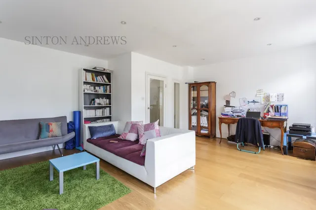 Madeley Road, Ealing, photo 2
