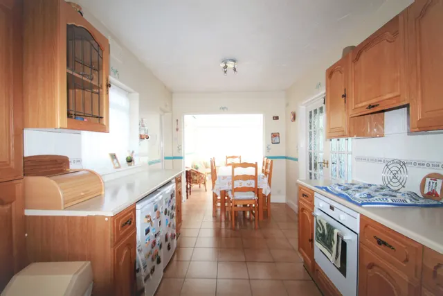Photo 2 — Heversham Road, Bexleyheath