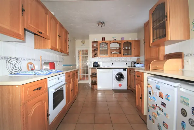 Photo 3 — Heversham Road, Bexleyheath