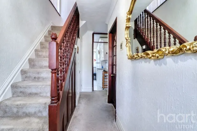 Cutenhoe Road, Luton, LU1, photo 3