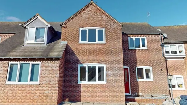 Priory Court, Much Wenlock, Shropshire TF13 6RA, photo 1