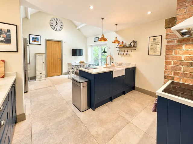 Mill Lane, Heswall, CH60, photo 2