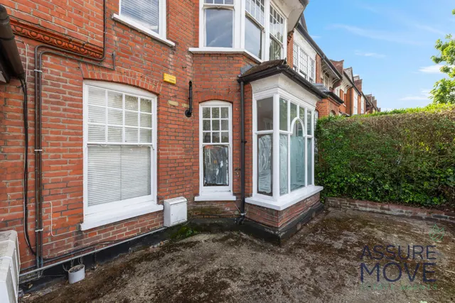 Photo 2 — Flat 1, 26 Dukes Avenue, London, London, N10 2PT