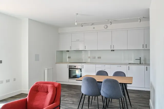 Photo 2 — Apartment 41, Adlay Apartments, LONDON