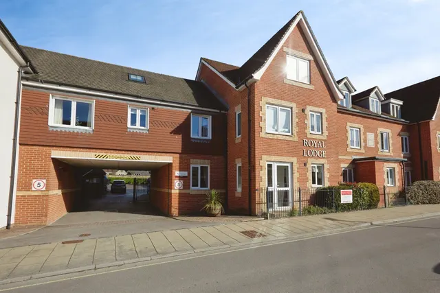 Newbury, Gillingham, SP8, photo 1